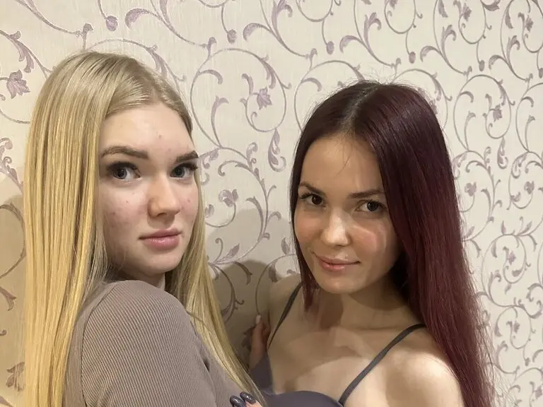 Privatshow mit FloraAndCwene